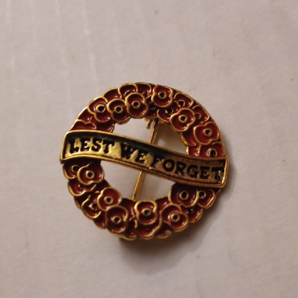 4/$30 New Red & Gold "Lest We Forget" Rememberence Day Brooch